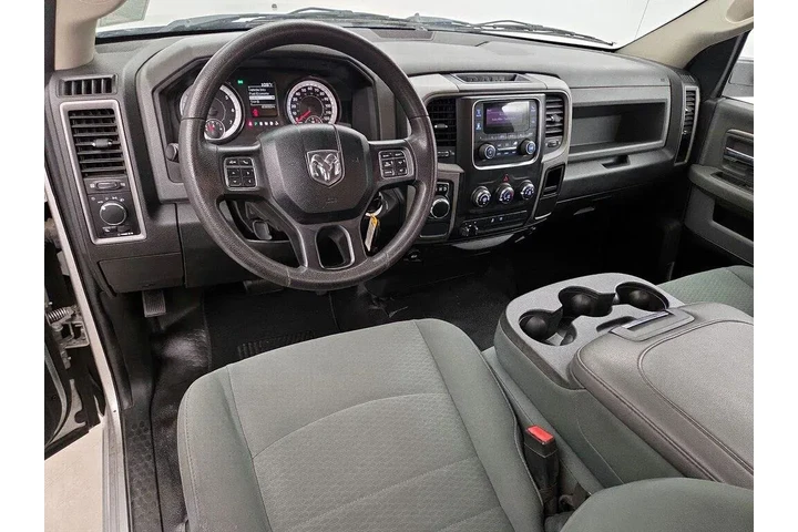 $16998 : Ram 1500 2017 4x2 Tradesman image 9