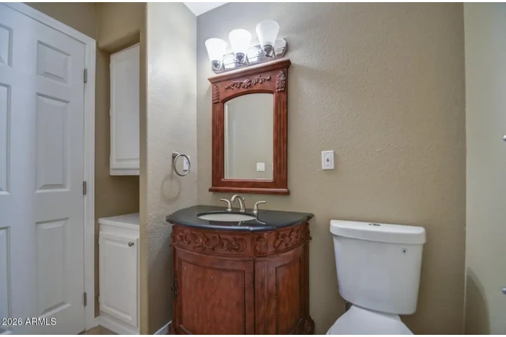 $3200 : Rent image 7