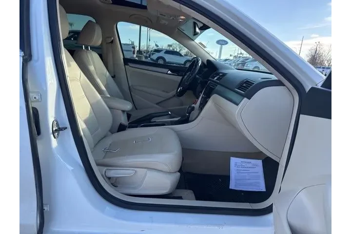 $6000 : Volkswagen Passat 2014 1.8T image 9