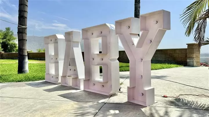 Letras Iluminadas image 1