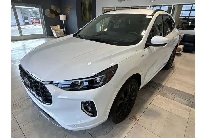 $28398 : Ford Escape 2023 AWD ST-Line image 7