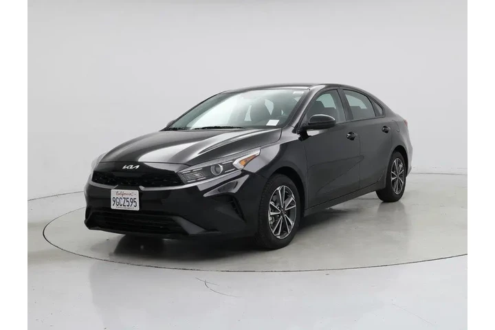$19998 : Kia Forte 2023 LXS 4dr Sedan image 4