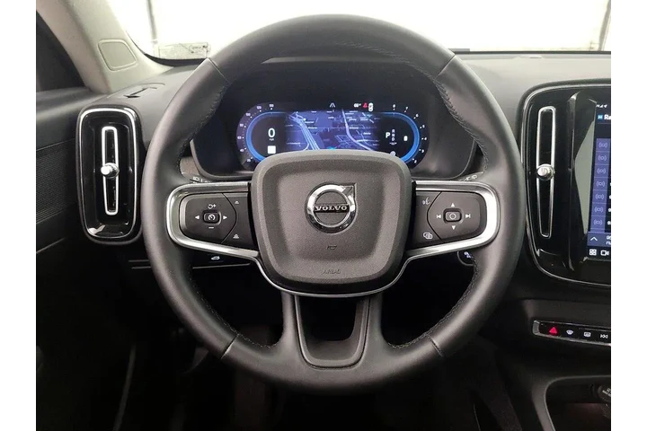 $32998 : Volvo XC40 2025 AWD B5 Plus image 10