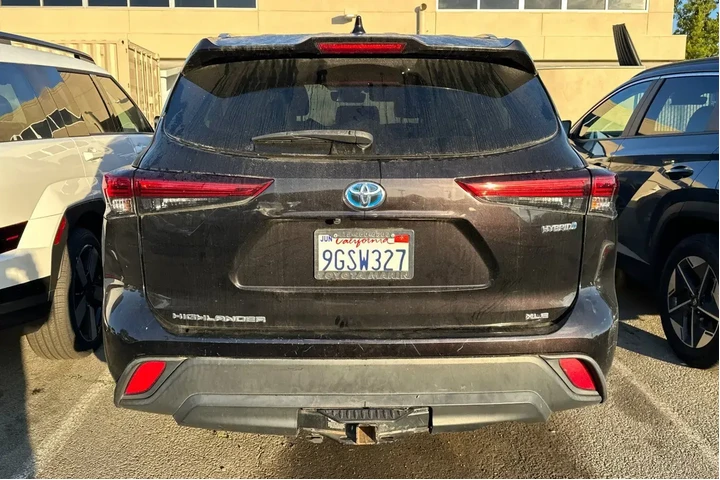 $34990 : Toyota Highlander Hybrid 202 image 6