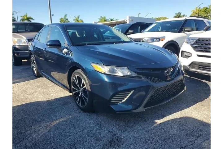 $15990 : Toyota Camry 2018 SE 4dr Sed image 2
