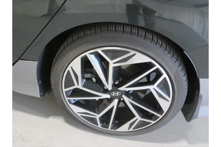 $29990 : Hyundai IONIQ 6 2024 Limited image 9