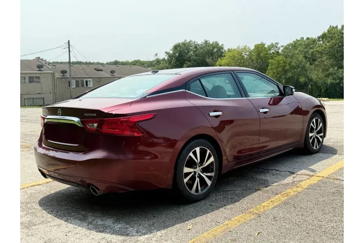 $8999 : 2016 Maxima 3.5 S image 6