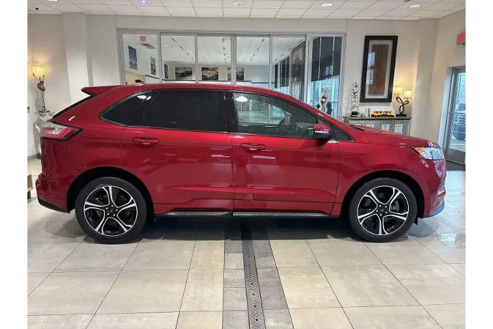 $30740 : Ford Edge 2022 AWD ST 4dr Cr image 2
