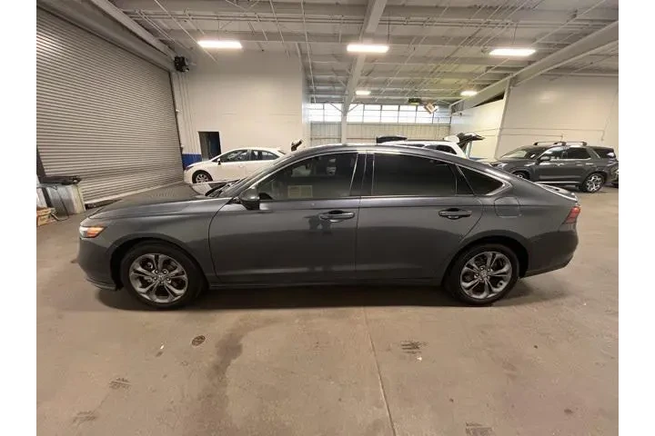 $24973 : Honda Accord 2023 EX 4dr Sed image 5