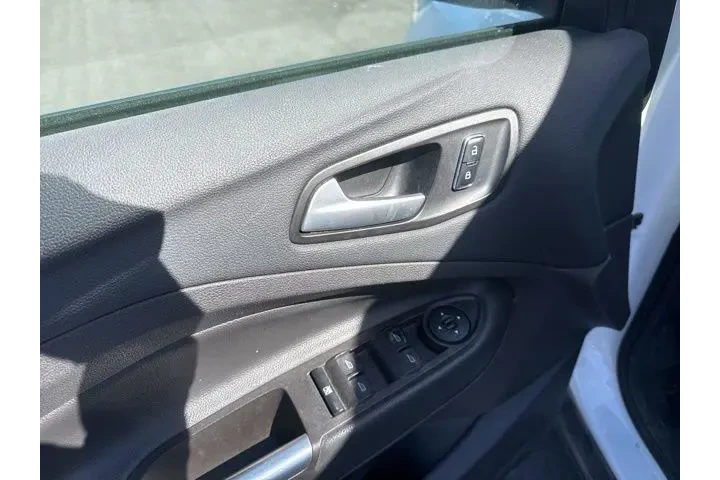 $9500 : Ford Escape 2016 SE 4dr SUV image 9