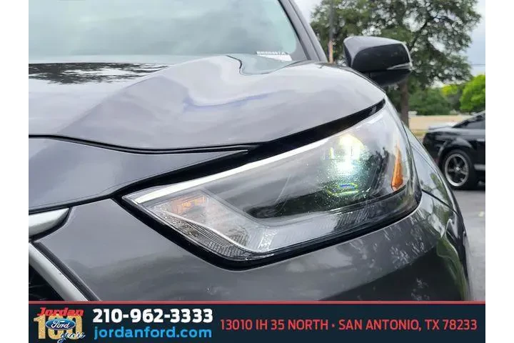 $39581 : Toyota Highlander Hybrid 202 image 10