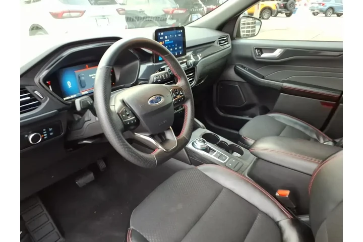 $29839 : Ford Escape 2025 AWD ST-Line image 9