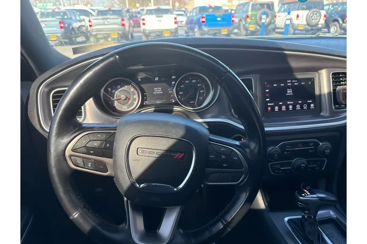 $17500 : Dodge Charger 2020 SXT 4dr S image 2