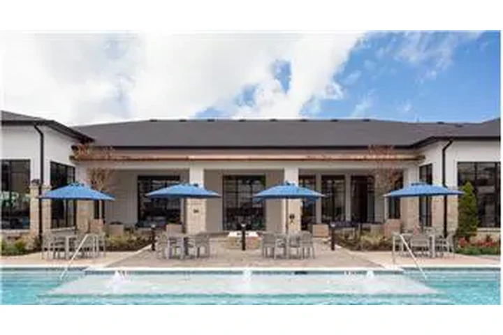 $2290 : Rental property with 3 bedro image 1