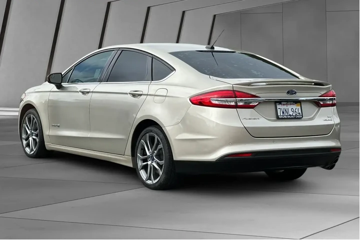 $10200 : Ford Fusion Hybrid 2017 SE 4 image 10