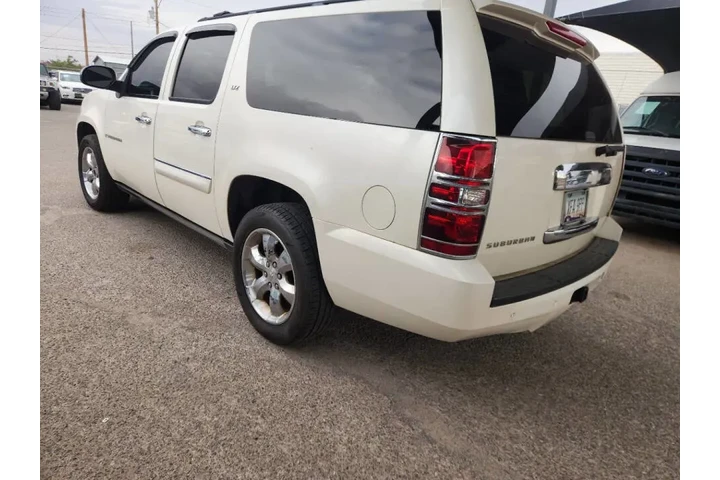 $7995 : 2008 Suburban LTZ image 4