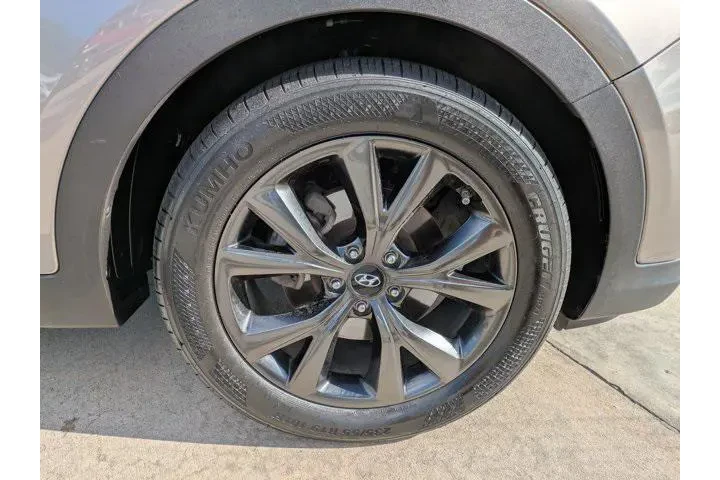 $17890 : Hyundai SANTA FE Sport 2018 image 9