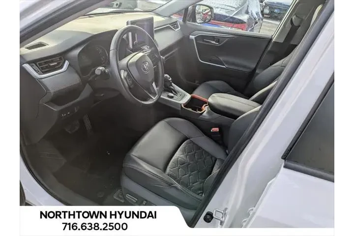 $31900 : Toyota RAV4 2024 AWD Adventu image 9