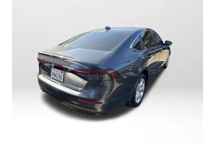 $22922 : Honda Accord 2023 LX 4dr Sed image 3