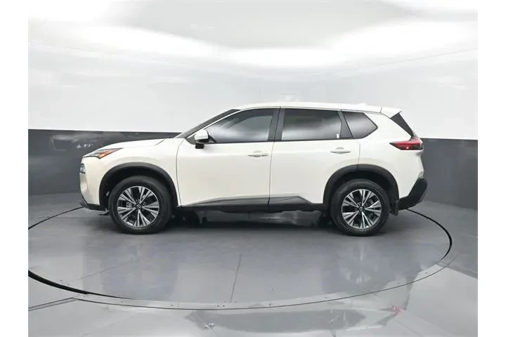 $17995 : Nissan Rogue 2023 SV 4dr Cro image 2