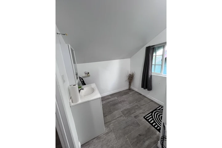 $875 : Los Angeles image 4