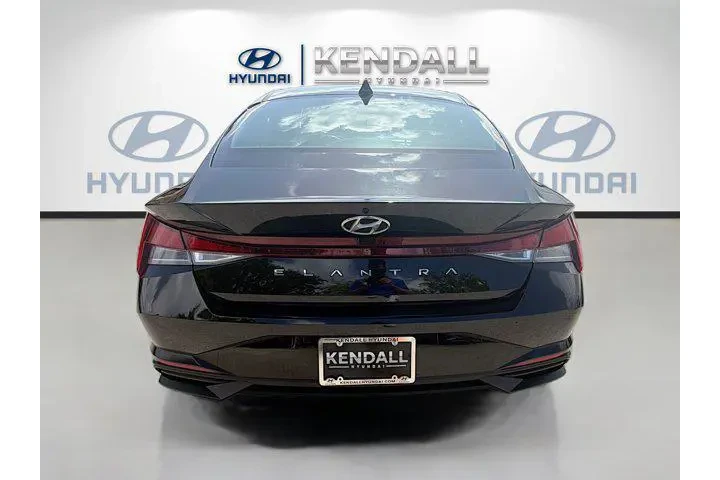 $17398 : Hyundai ELANTRA 2023 SEL 4dr image 5