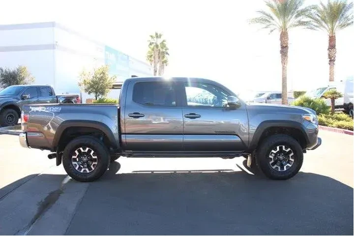 $38644 : Toyota Tacoma 2022 4x4 TRD O image 10