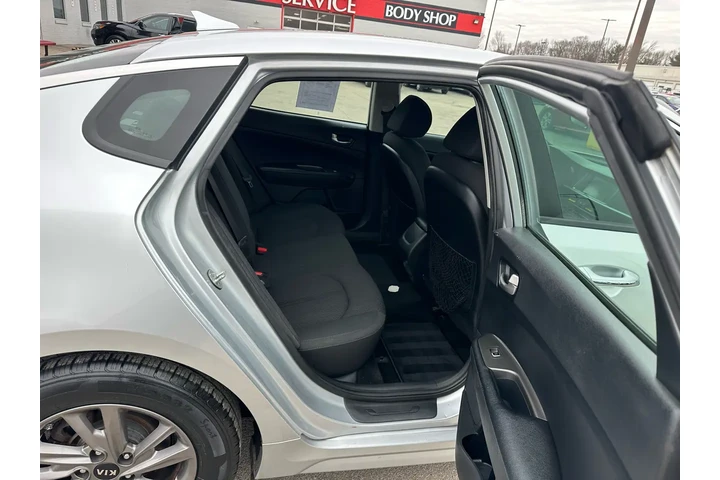 $11980 : 2020 Optima LX Auto image 9