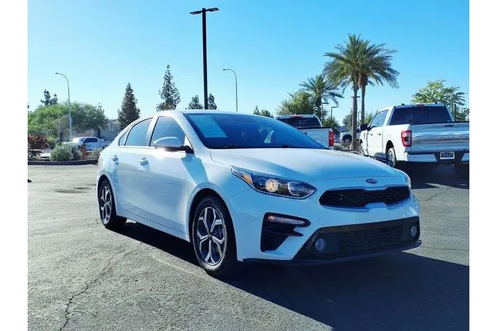 $14776 : Kia Forte 2021 FE 4dr Sedan image 8