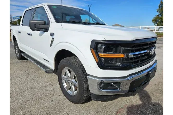 $35000 : Ford F-150 2024 4x4 XLT 4dr image 2