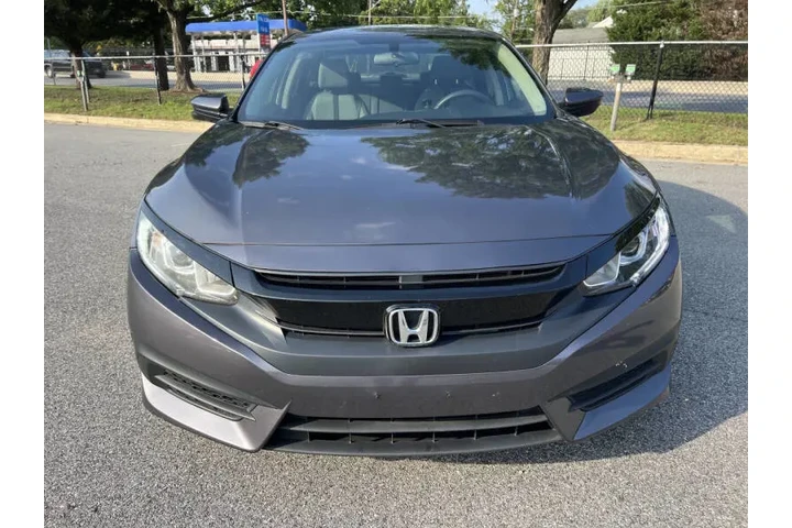 $12900 : 2018 Civic EX image 4