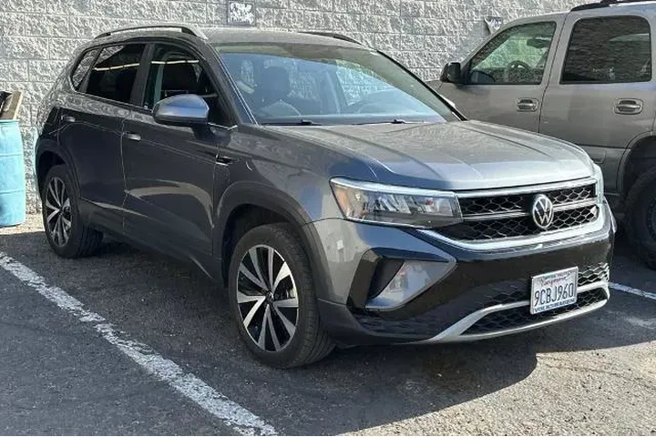$17895 : Volkswagen Taos 2022 SE 4dr image 2