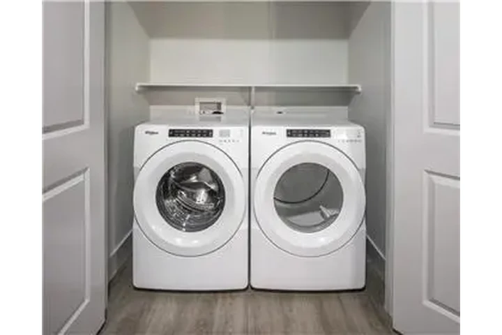 $1535 : Rental property with 2 bedro image 6