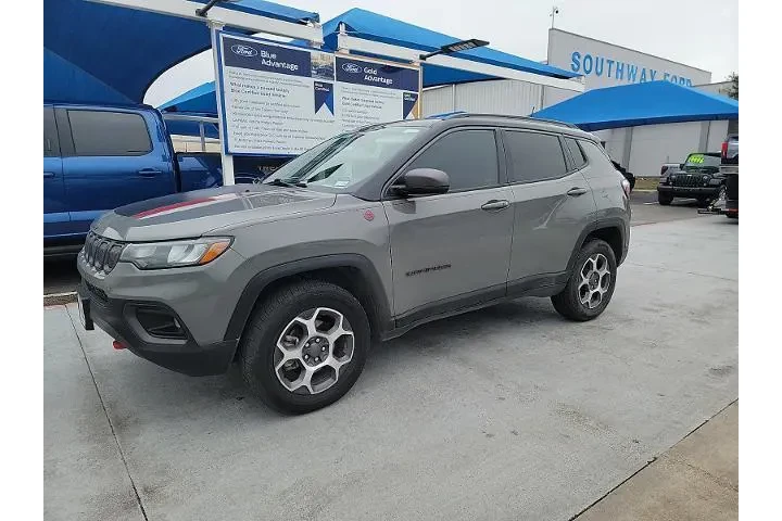$18998 : Jeep Compass 2022 4x4 Trailh image 1