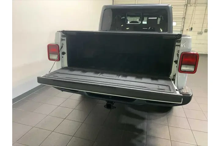 $25989 : Jeep Gladiator 2020 4x4 Spor image 10