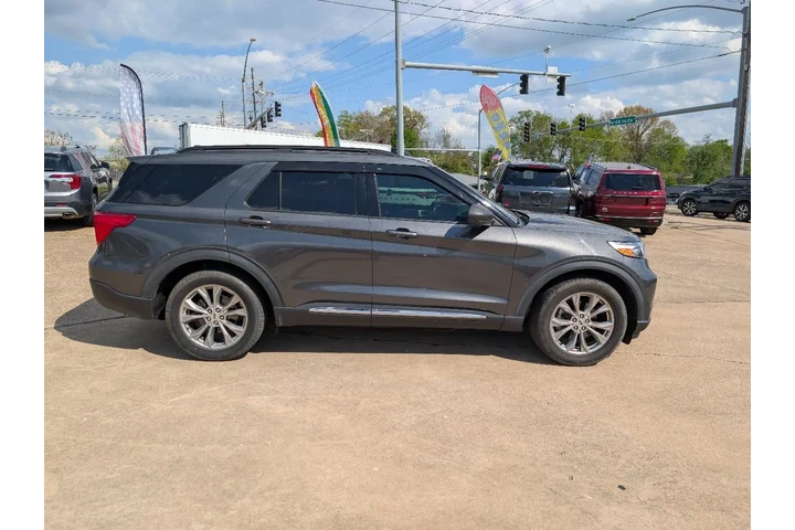 2020 Explorer image 4