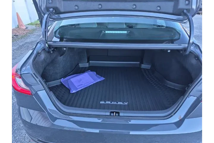 $25988 : Toyota Camry 2026 LE 4dr Sed image 8