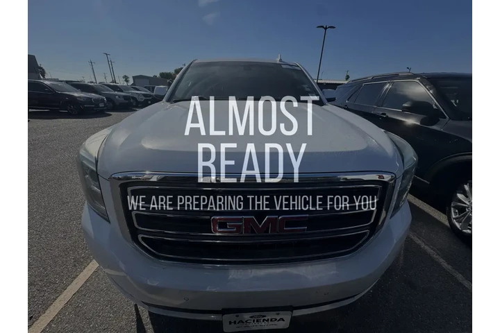 $21988 : GMC Yukon XL 2018 4x2 SLE 4d image 1