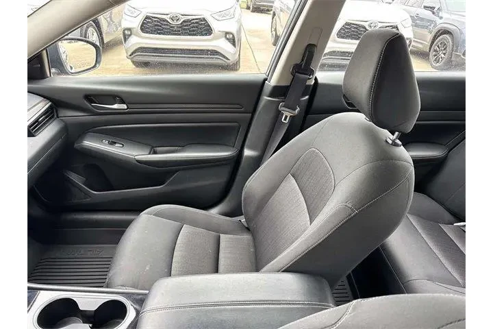 $20939 : Nissan Altima 2024 2.5 SV 4d image 8