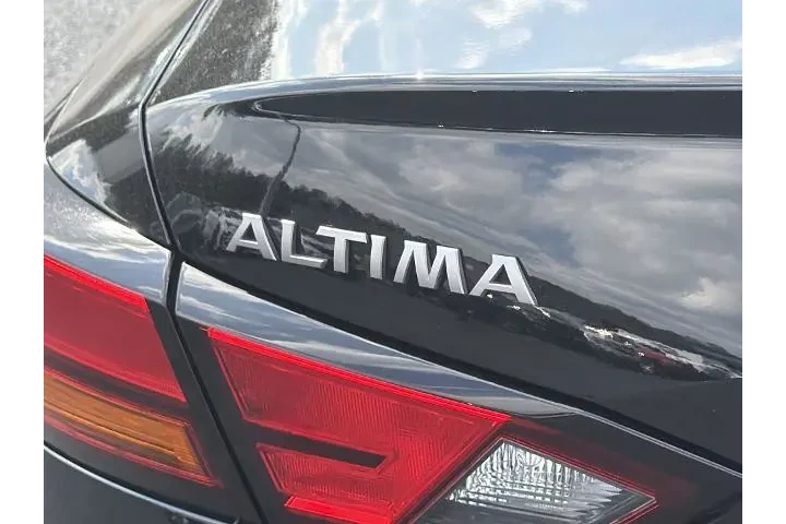 $19843 : Nissan Altima 2025 2.5 SV 4d image 5