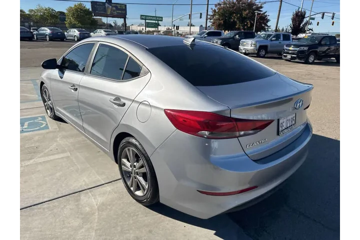 $8999 : 2017 Elantra SE image 4