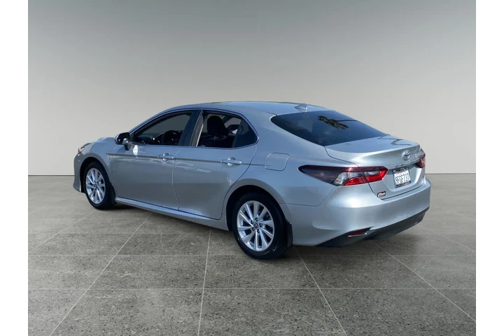 $26783 : Toyota Camry 2023 LE 4dr Sed image 3