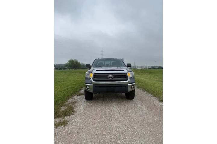 $18995 : 2015 Tundra SR5 image 3