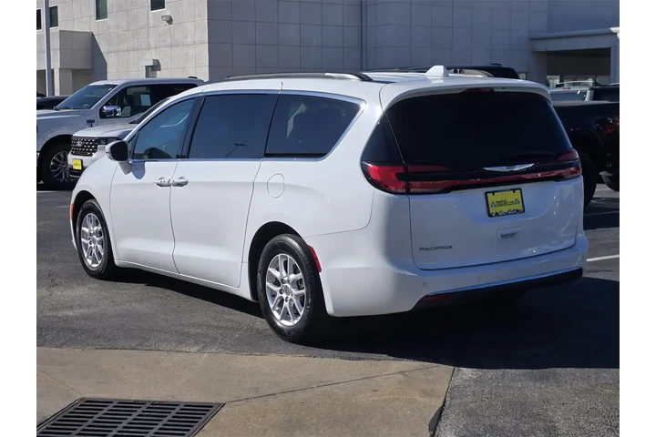 $22993 : Chrysler Pacifica 2022 Touri image 5