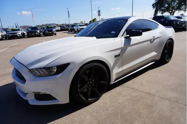 $24988 : Ford Mustang 2017 GT 2dr Fas image 2