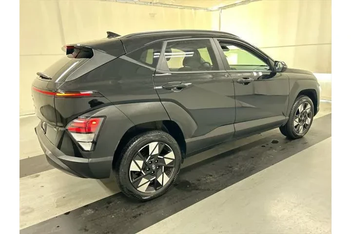 $24995 : Hyundai KONA 2025 AWD SEL 4d image 2