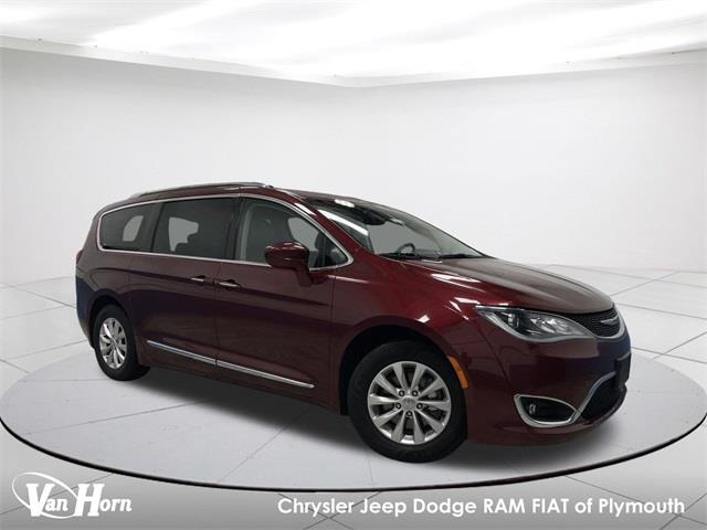 $15325 : Pre-Owned 2019 Pacifica Touri image 1