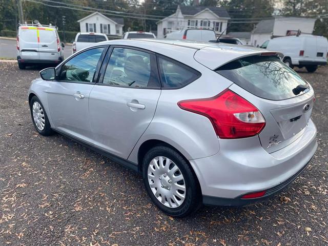 $8900 : 2012 FORD FOCUS2012 FORD FOCUS image 5