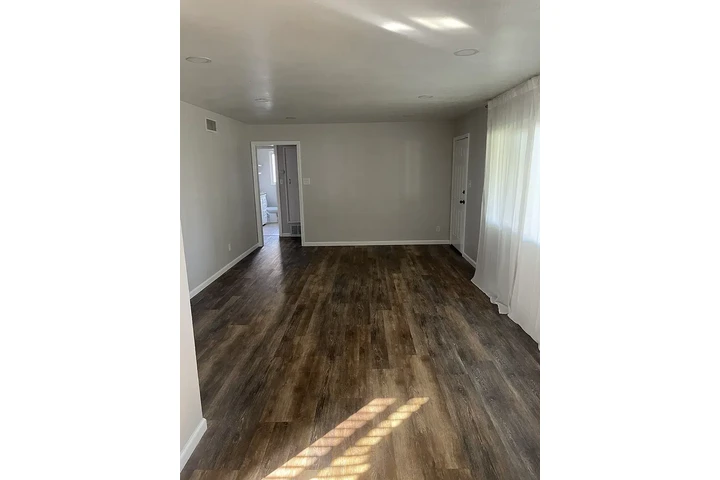 $1100 : 3 Recamaras 1 Baños image 4