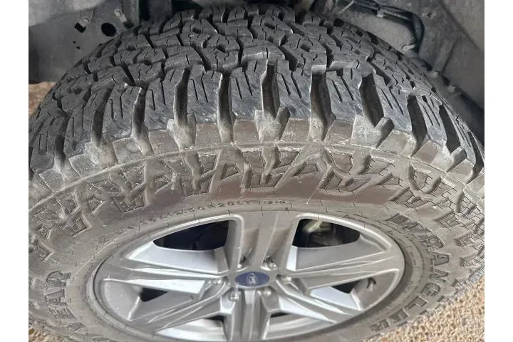 $31554 : Ford F-150 2019 4x4 Lariat 4 image 5